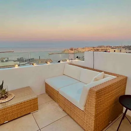 Grand Harbour Views Valletta