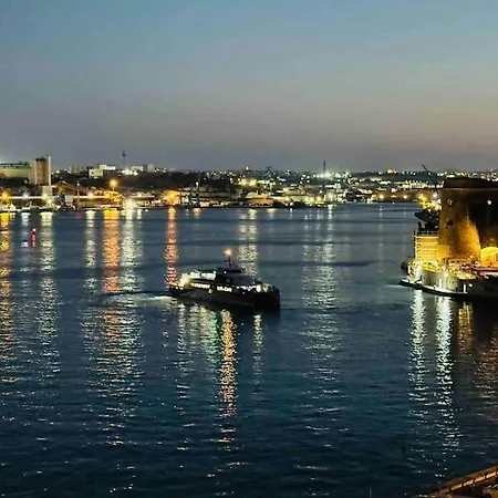 Apartament Grand Harbour Views