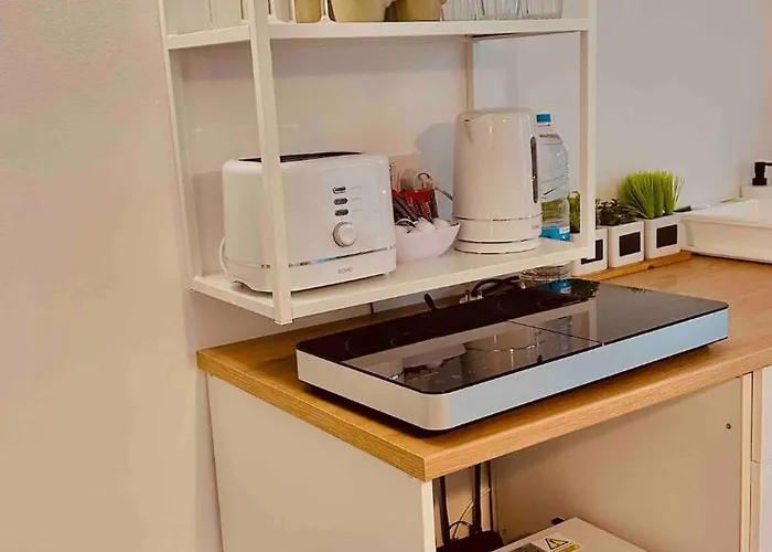 Grand Harbour Views *